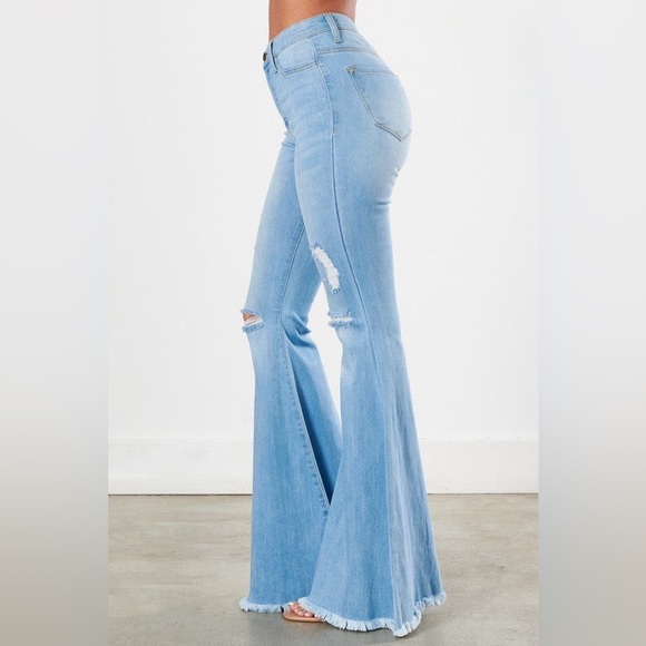Distressed Frayed Hem Ultra Flare Bell Bottom Jeans - Vibrant M.i.U - Picture 3 of 6